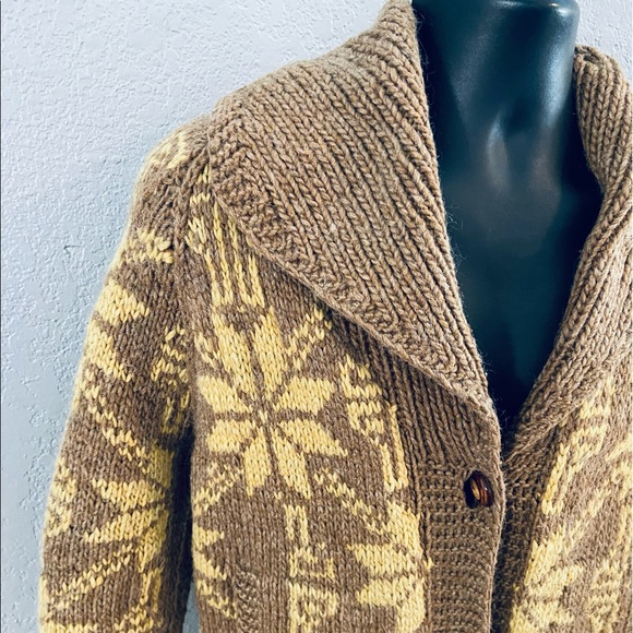 Handmade Wool Cardigan Sweater w/ Big Bold Beautiful Collar - Picture 4 of 11